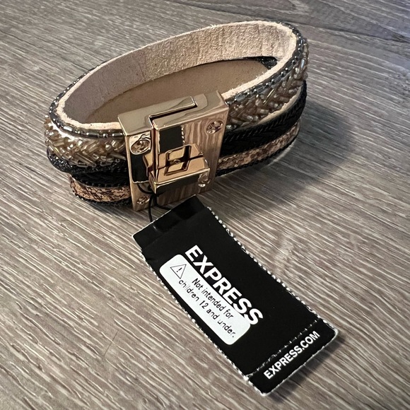 NWT Express Bracelet - Picture 4 of 4